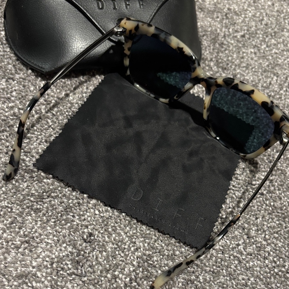 Diff Bella Sunglasses Pink Mirrored Tortoise Frame - image 4